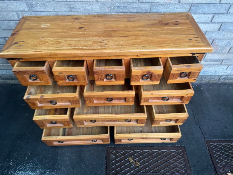 Rustic Solid pine merchant chest of drawers very good condition possible delivery