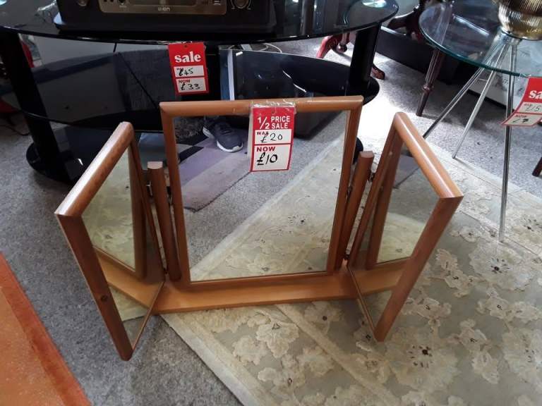 Solid wood dressing table mirror Copley Mill Low Cost Moves 2nd Hand Furniture STALYBRIDGE SK15 3DN