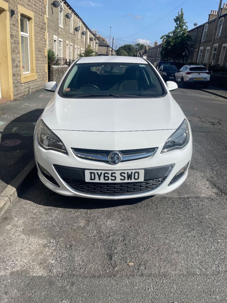 Vauxhall, ASTRA, Hatchback, 2015, Manual, 1598 (cc), 5 doors