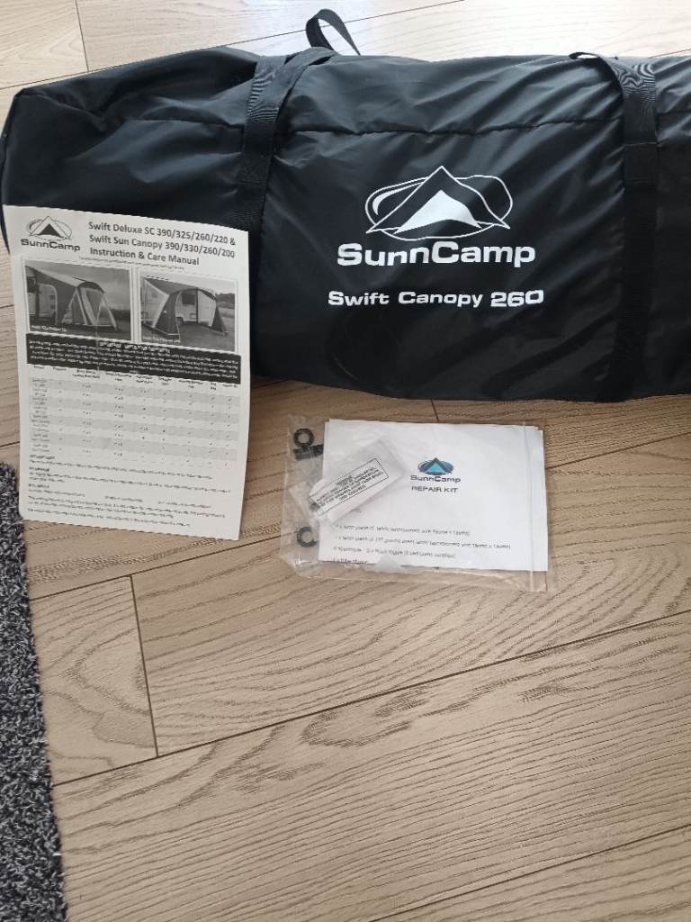 Caravan sun canopy