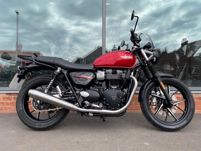 Triumph Bonneville Street  Twin