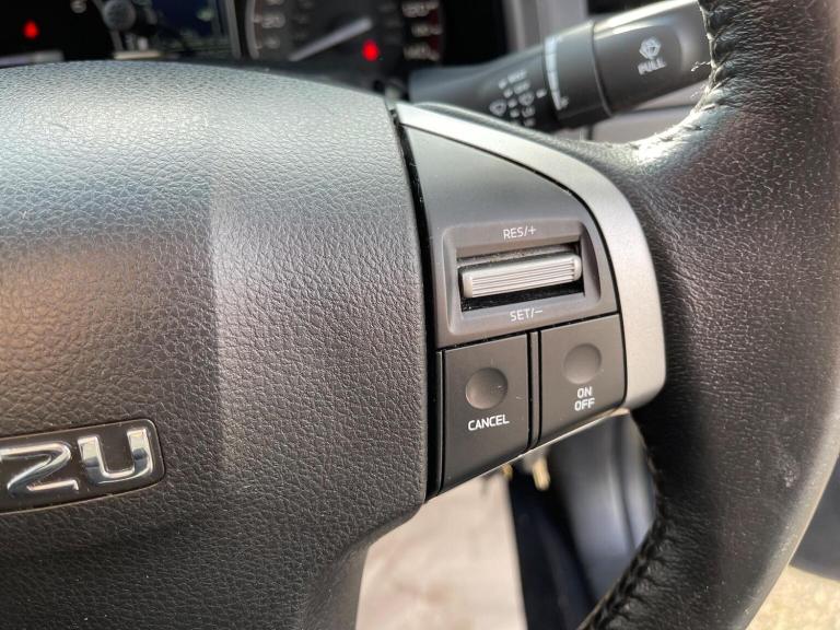 ISUZU D-MAX 2.5 TD Yukon 4x4 4dr 2015