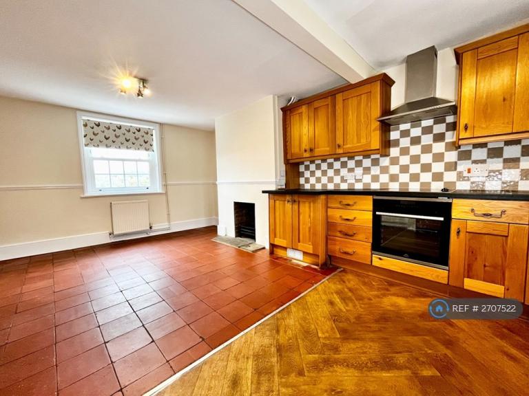 3 bedroom house in Maplehurst Road, West Grinstead, Horsham, RH13 (3 bed) (#2707522)