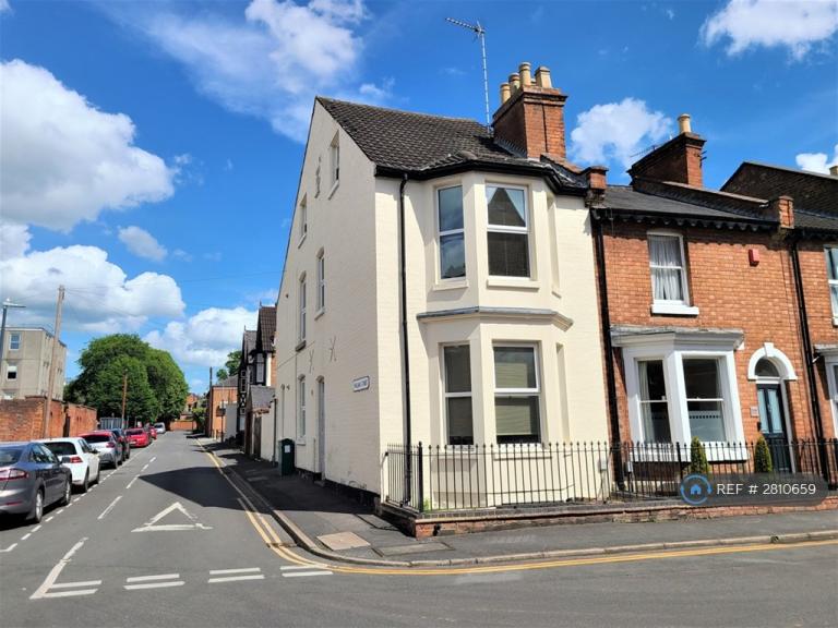 1 bedroom flat in William Street, Leamington Spa, CV32 (1 bed) (#2810659)