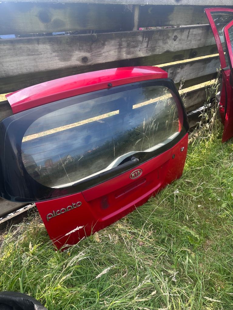 2004 Kia Picanto boot lid 