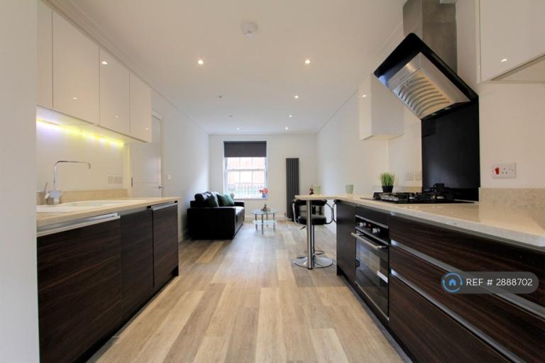 1 bedroom flat in Oxford Road, Reading, RG1 (1 bed) (#2888702)