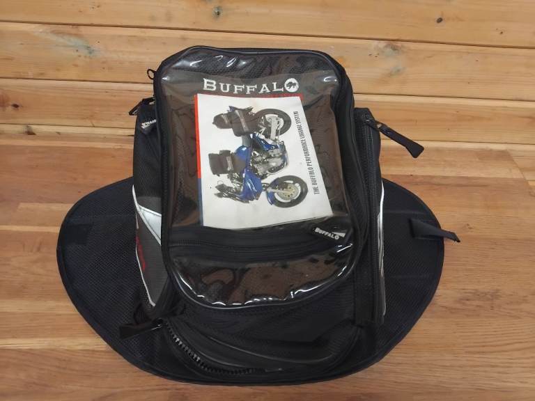 Buffalo magnetic tank bag
