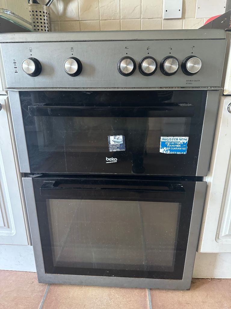 Beko Electric Cooker with Glass Hob – Oven & Grill - £70 