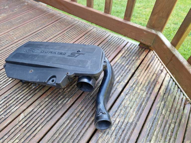 For sale Air box for mk6 fiesta st 150 in good condition no longer needed off the car so ready to go