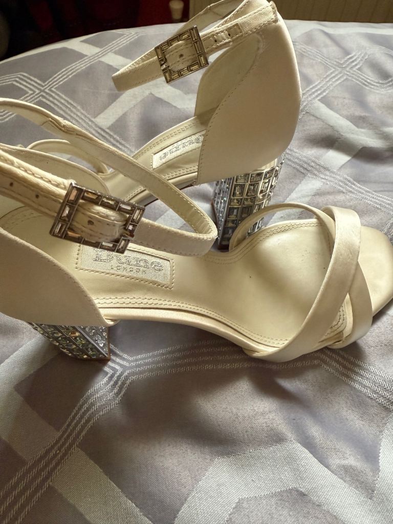 Ivory Wedding Sandals - Size 4