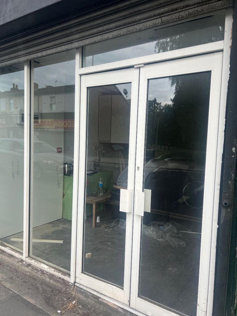 shop for rent in reddish