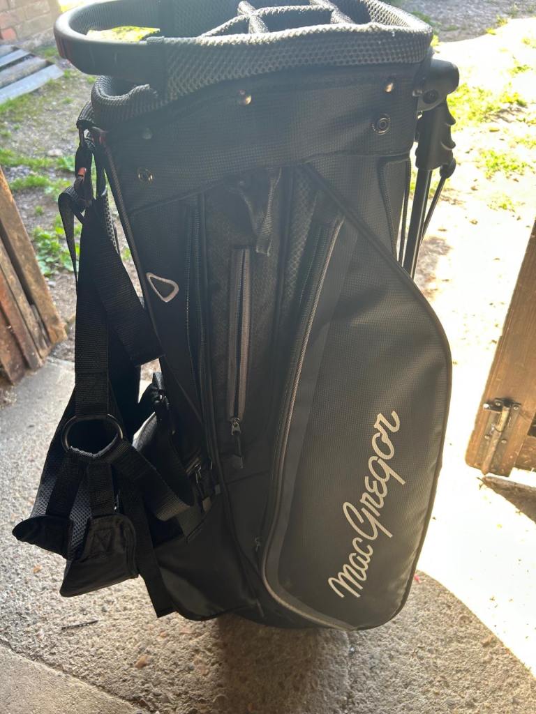 MacGregor Golf Bag with Ryder and Mitsushiba Irons – Good Condition