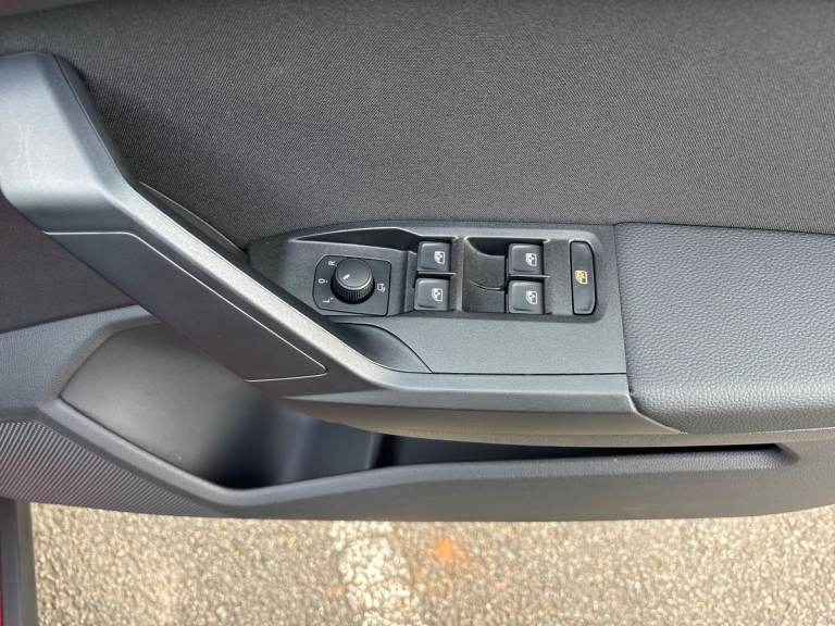 2025 SEAT Arona 1.0 TSI 115 FR Black Edition 5dr Hatchback PETROL Manual