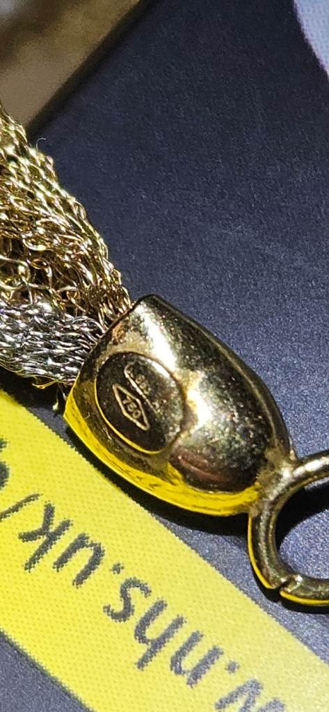 Broken 18ct gold necklace for scrap 11.5g hallmarked 18k