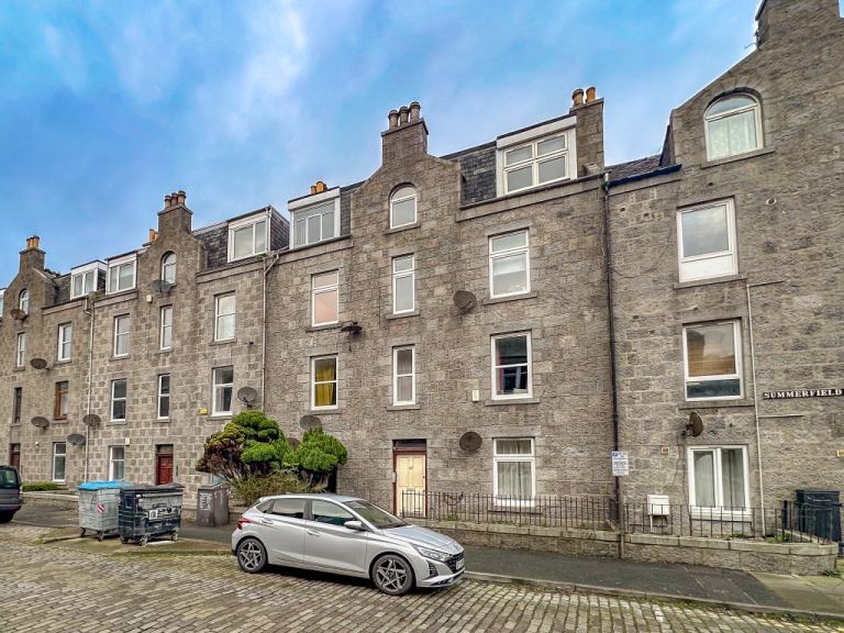 1 bedroom flat in Summerfield Terrace, City Centre, Aberdeen, AB24 5JE