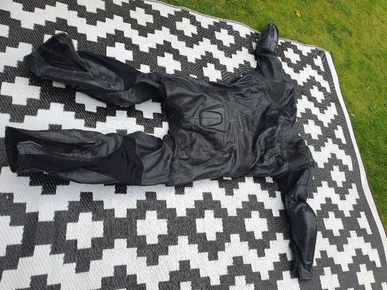 image for Alpinestars mens motorcycle leathers large 