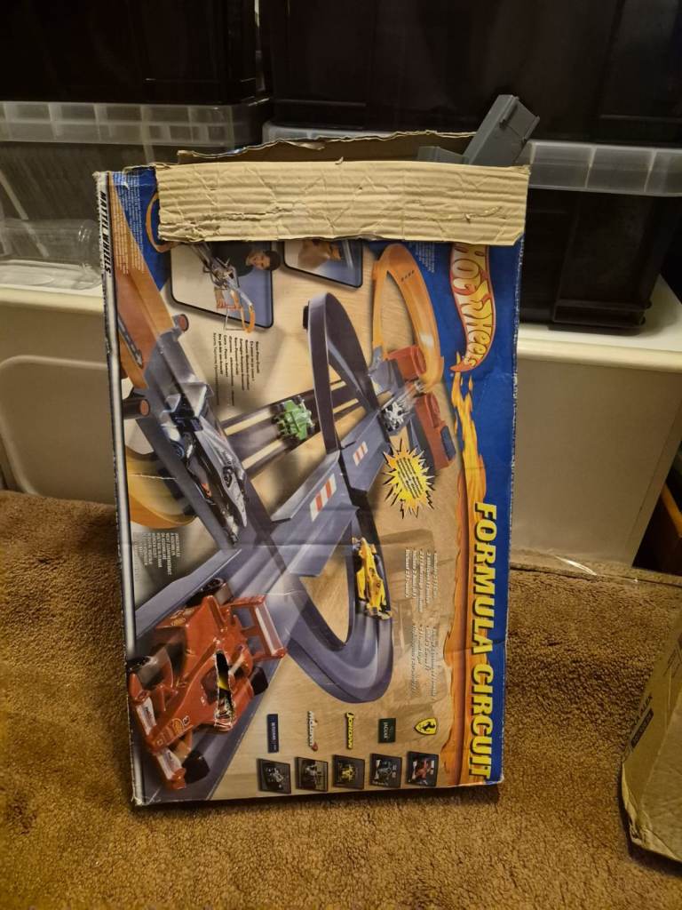 Hot Wheels Formula Circuit Race Track Set