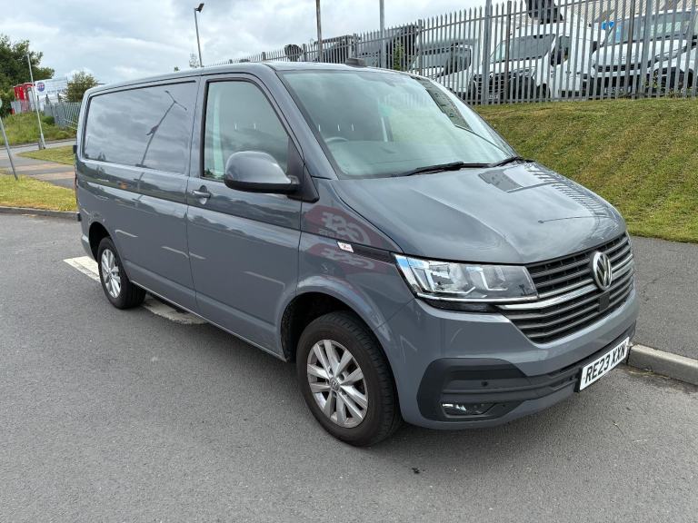 Volkswagen Transporter T30 150 BHP HIGHLINE DSG AUTO GREY ALLOYS 