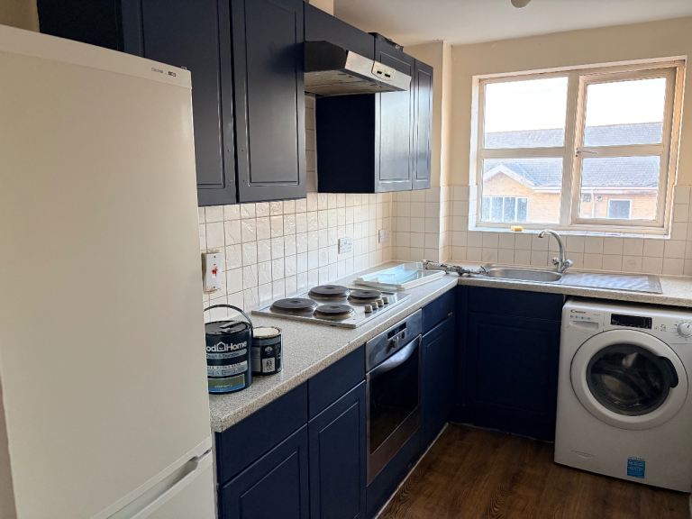 2 Bed 2 Bath flat in Slough