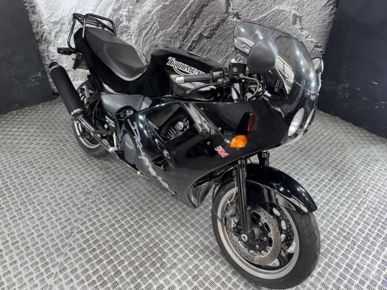 TRIUMPH DAYTONA 900 1995