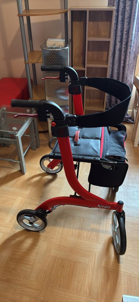 Drive DeVilbiss Healthcare Nitro Euro-Style 4-Wheel Rollator Walker
