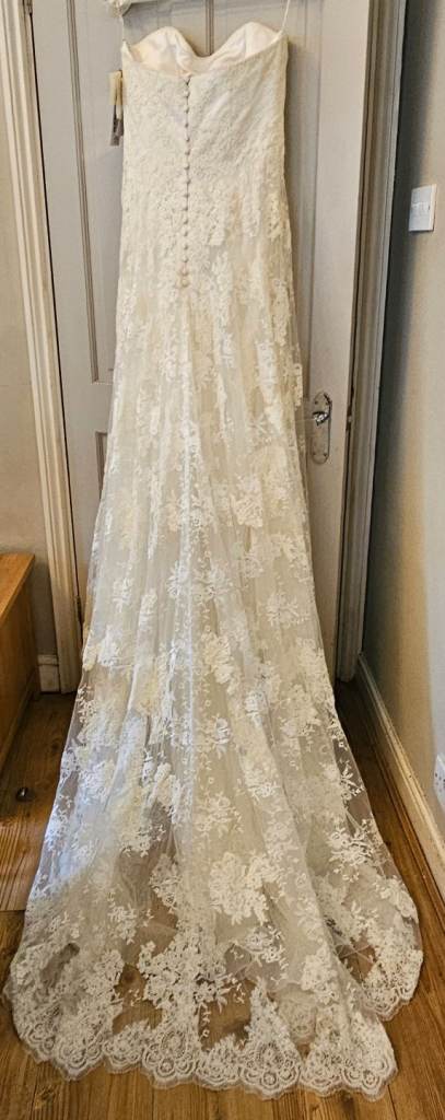 Lusan mandogus Wedding Dress Size 14 new with tags
