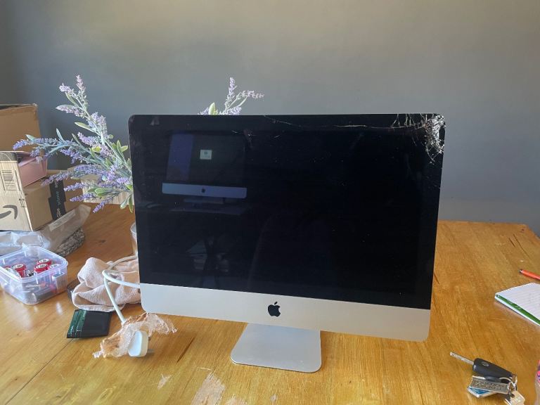 Apple iMac Desktop PC – Screen Damage, Fully Functional