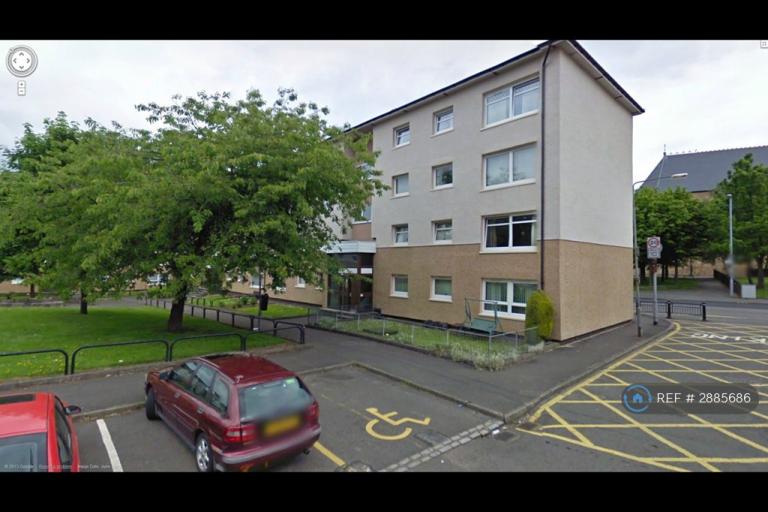 3 bedroom flat in Hmo Licenced - Mcaslin Court, Glasgow, G4 (3 bed) (#2885686)