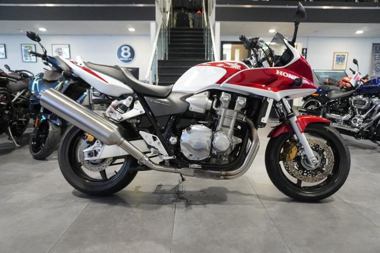 Honda CB1300 S, 2008, White/ Red with just 7468miles