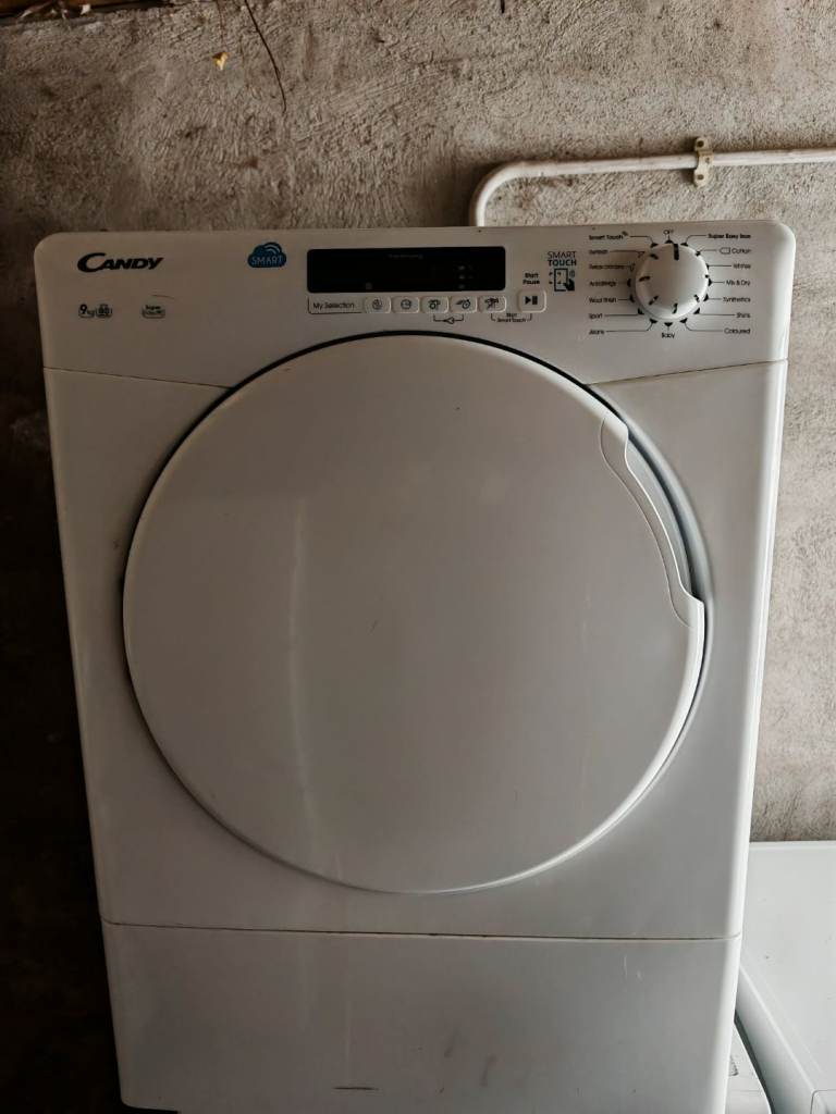 Vented tumble dryer 