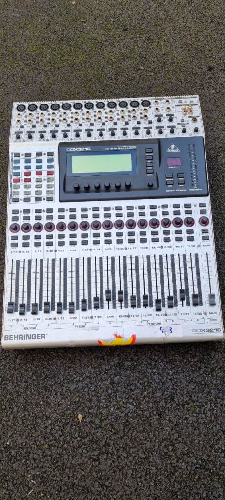 Behringer DDX3216 32 Channel Digital Audio Mixer for Spares/Repairs/Parts