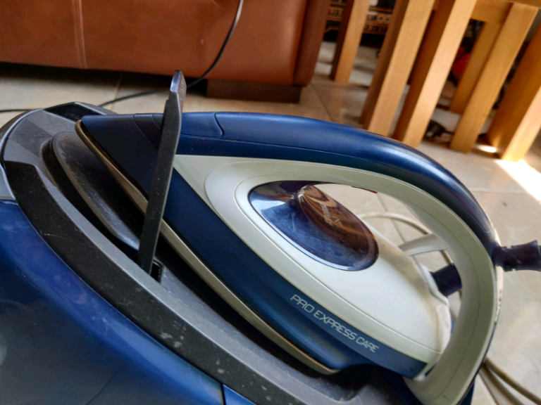 Steam iron Newham area 