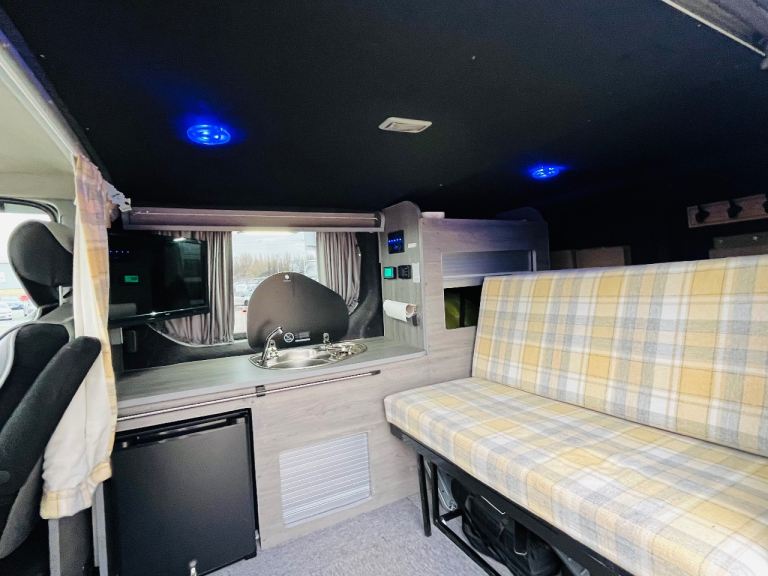 Renault, TRAFIC, Campervan 2006, Manual, 1870 (cc)