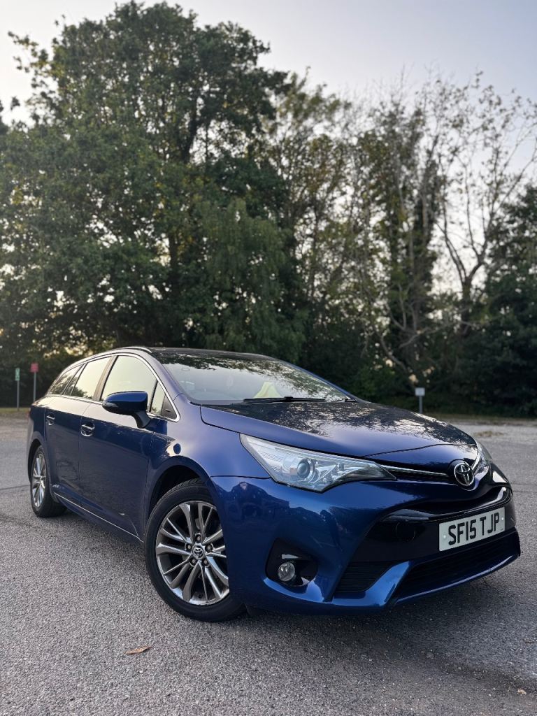 Toyota, AVENSIS, Estate, 2015, Manual, 1598 (cc), 5 doors
