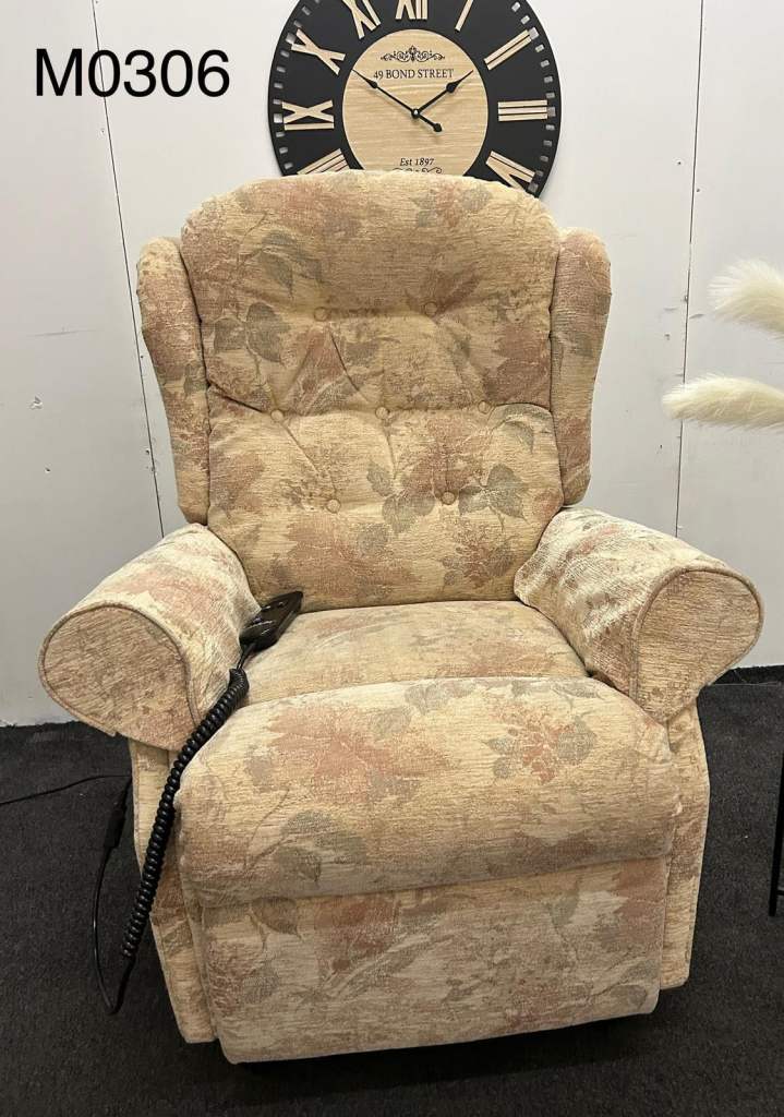 Celebrity Power Electric Rise & Recline Armchair Floral Fabric £195 Free Local Delivery