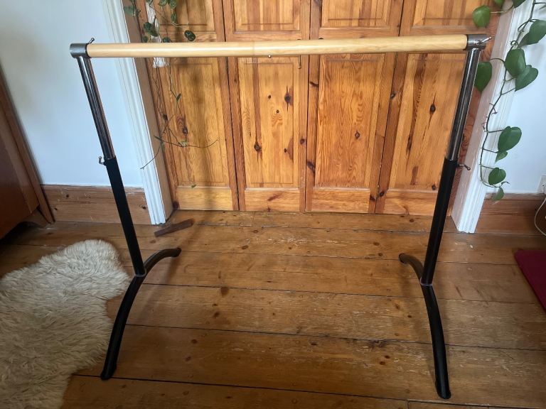Adjustable Ballet Barre/ Exercise Bar 