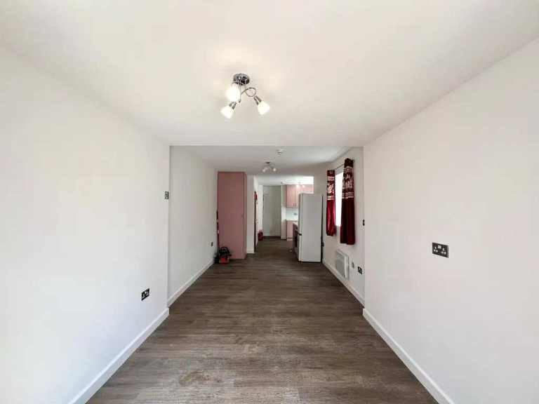 6-bedroom semi-detached house for HMO OR Company let Camberley area GU15