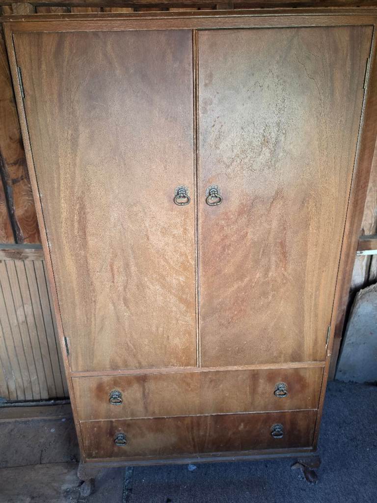 Free wardrobe 