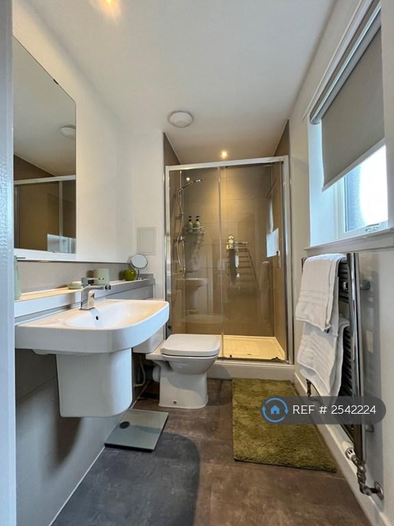 2 bedroom flat in Shrubhill Walk, Edinburgh, EH7 (2 bed) (#2542224)