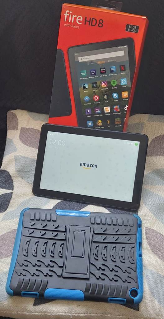Amazon Fire HD 8 Tablet – Good Condition with Case