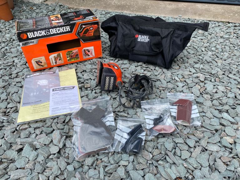 Black and Decker KA1000-GB Mouse Detail Sander 55W Corded with Bag Box Sheets