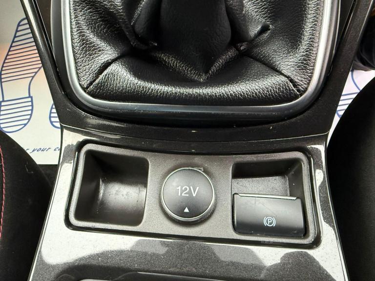 2019 Ford Kuga 1.5T EcoBoost ST-Line Euro 6 (s/s) 5dr HATCHBACK Petrol Manual