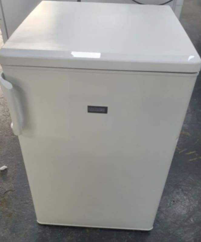 zanussi fridge , can deliver