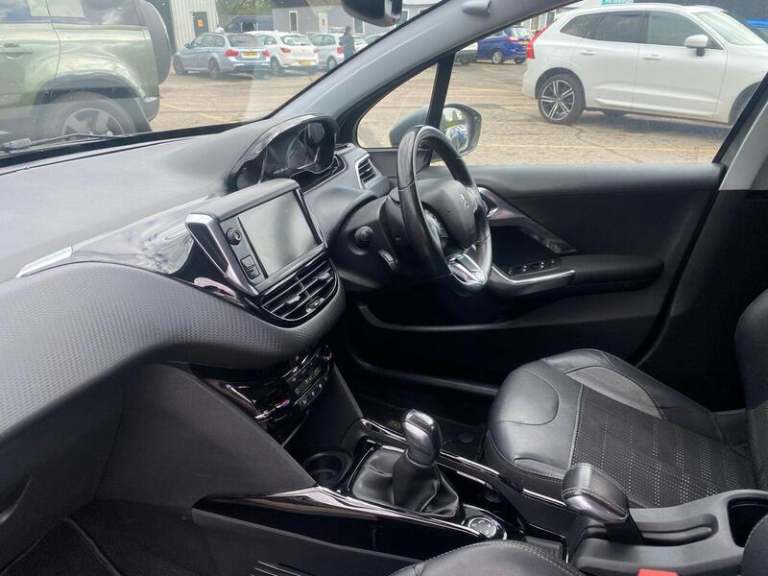  Peugeot 2008 PureTech Allure SUV Petrol Manual