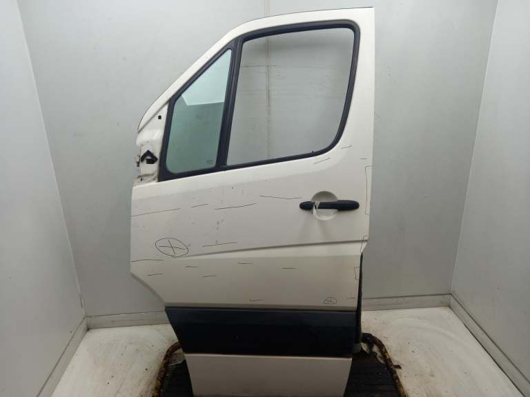 Volkswagen Crafter Left Front Door N/S 2006-2017 902hrfhrf Unknown Van