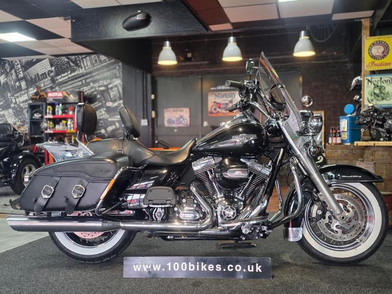 2016/66 HARLEY-DAVIDSON FLHRC ROAD KING CLASSIC 1690cc 9,100 MILE'S 