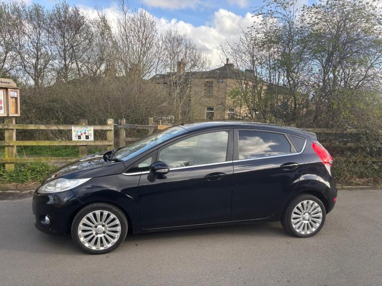 2009 Ford Fiesta 1.4 Titanium 5dr Auto HATCHBACK Petrol Automatic