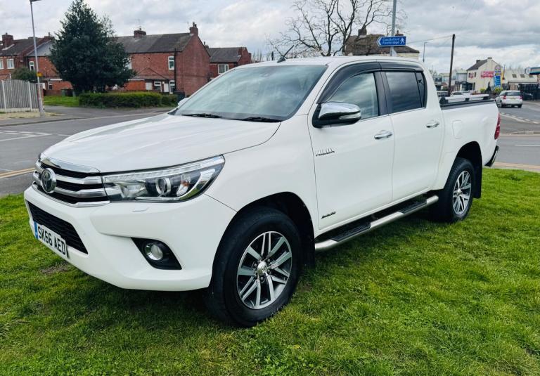 2016 Toyota Hilux Invincible D/Cab Pick Up 2.4 D-4D [3.5t Tow] Double Cab Pick-up  Diesel Manual