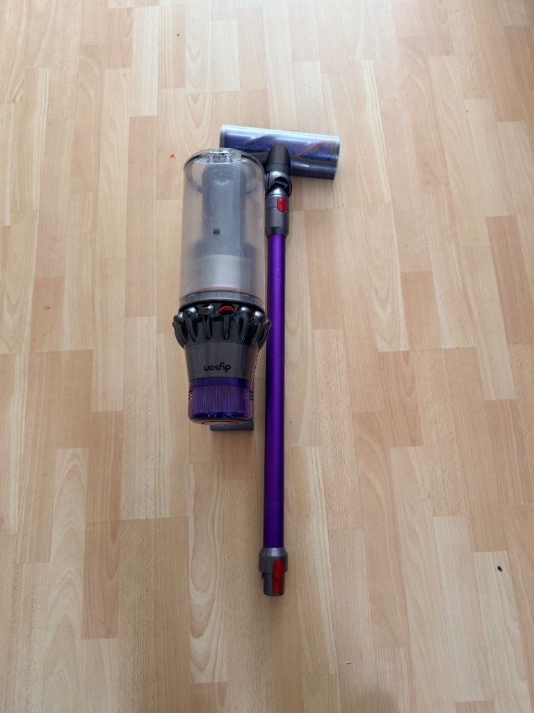 Dyson v11 with charger 