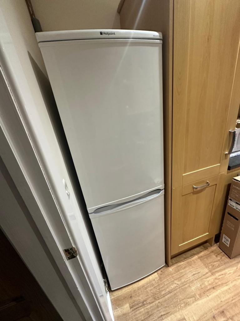 Hot point fridge freezer
